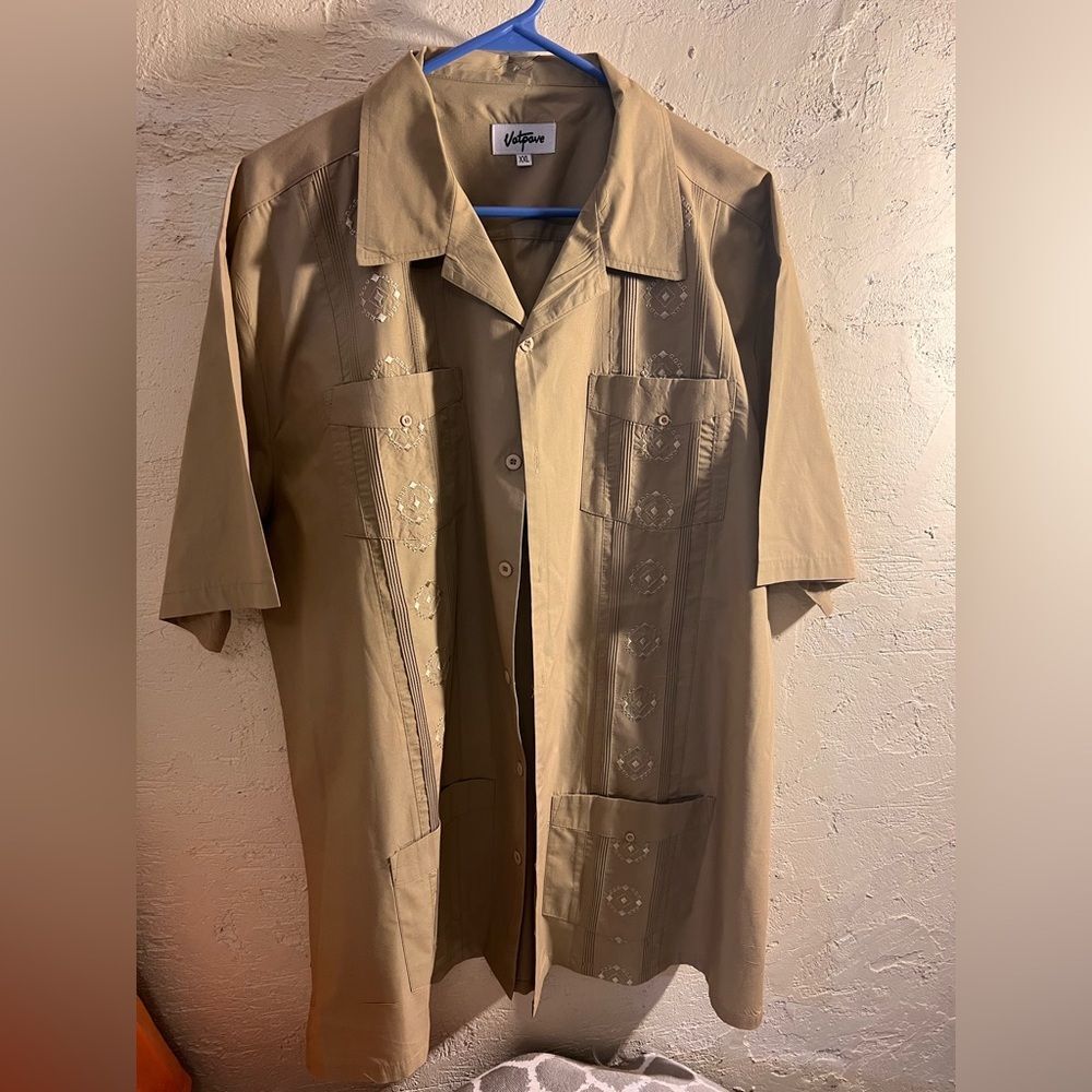 Men’s Big Tall Casual Button Down Shirt Lightweight summer resort wear Hawaiian